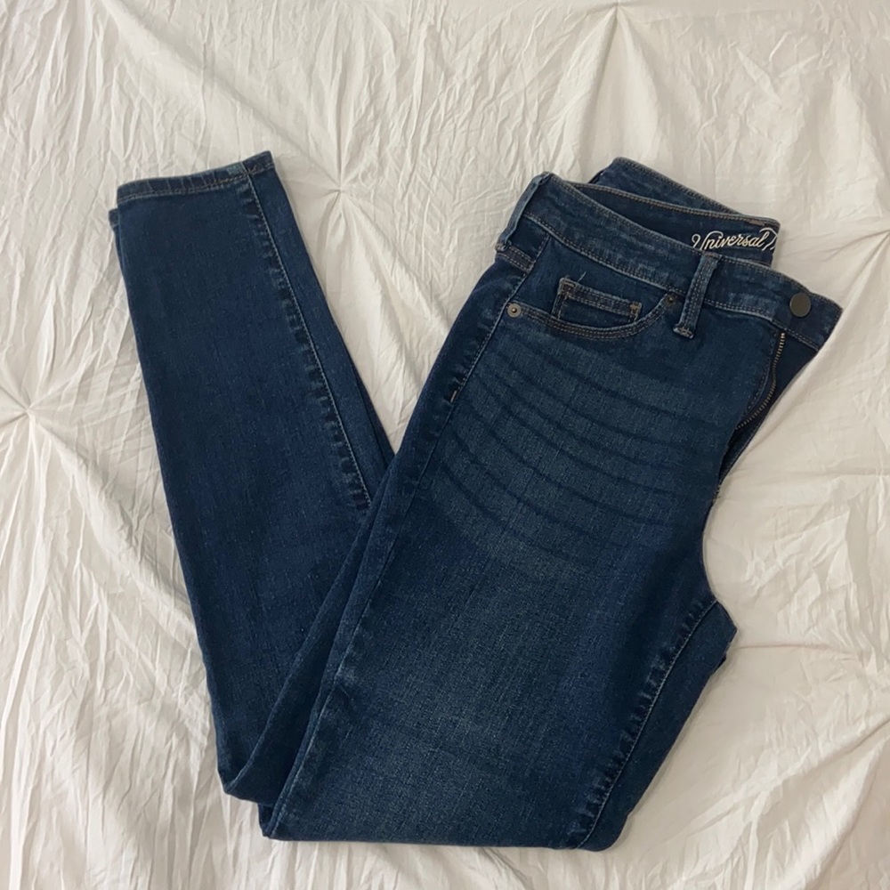 Woman’s Jeans 4/27R